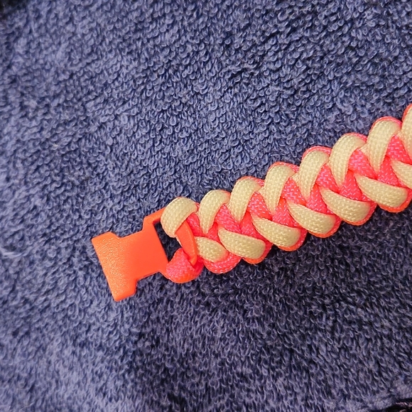 Unisex Paracord Shark Jawbone style with buckle 6.5 inch - Picture 5 of 7